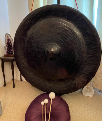 A vietnamese gong.